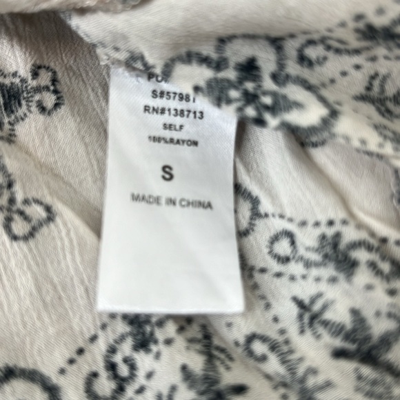 Braeve Flowy Blouse - Picture 4 of 4